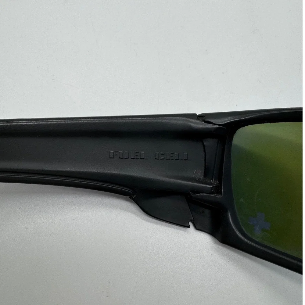 Oakley Fuel Cell OO9096-36 Matte Black Purple Wrap Sunglasses Violet Iridium Len